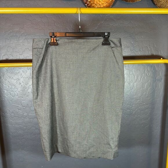 The Limited Gray Pencil Skirt Knee-length for Work - Picture 1 of 6